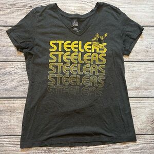 Pittsburgh Steelers NFL Logo Graphic V-neck Short Sleeve Shirt Top Womens Size M